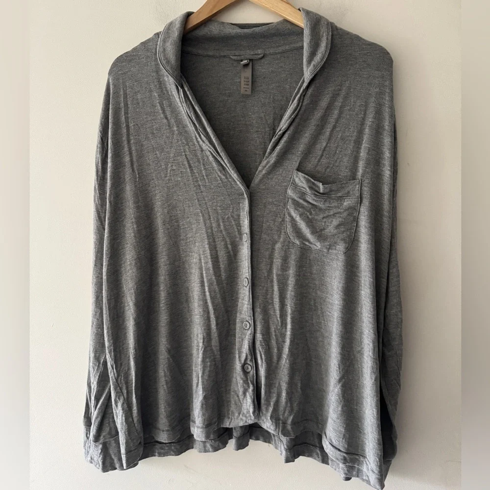 SKIMS Fits Everybody Super Soft Cozy Button Down Long Sleeve‎ Lounge Top